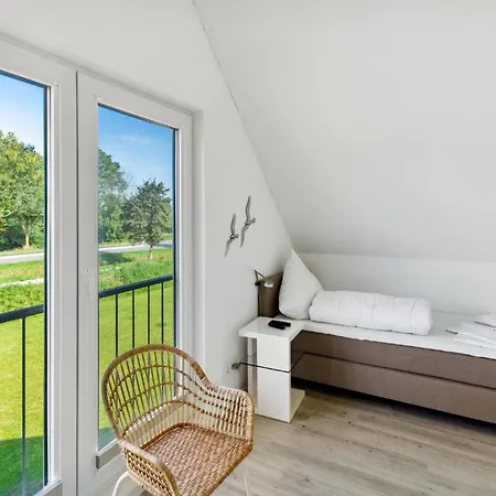 3 Bedroom Pet Friendly In *